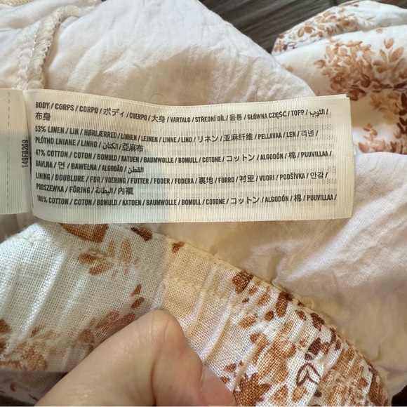 Abercrombie & Fitch Size Medium Linen Shorts Floral Tan White Ruffle Tia Booth - Picture 7 of 7